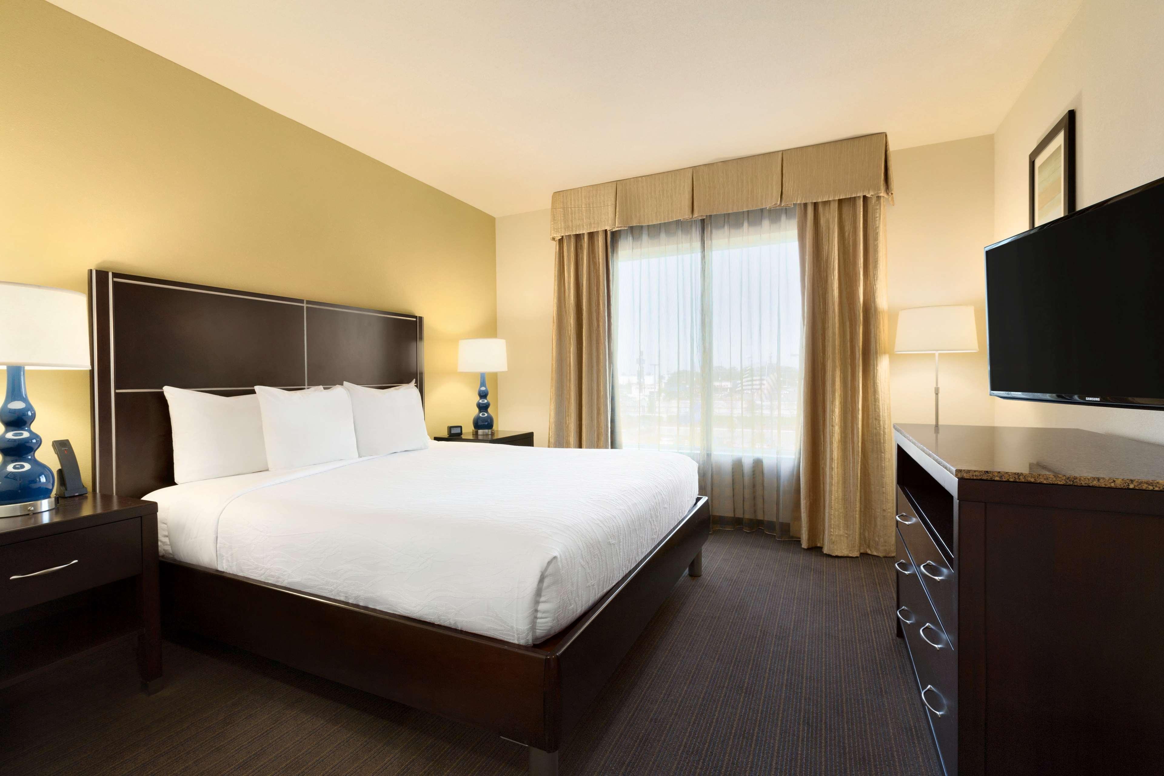Hilton Garden Inn Houston Nw America Plaza מראה חיצוני תמונה