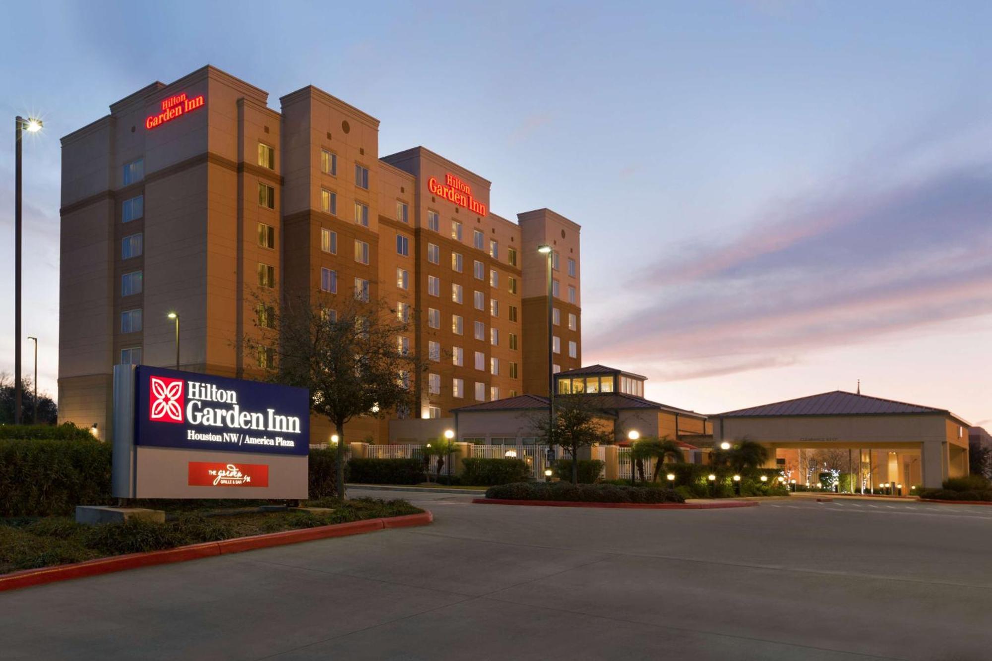 Hilton Garden Inn Houston Nw America Plaza מראה חיצוני תמונה